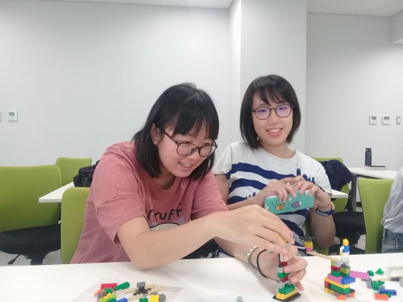 Chơi Lego tại Đại học Osaka